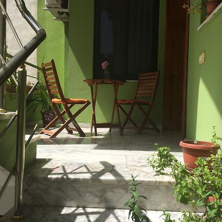 Friends House Bed and Breakfast Tirana Buitenkant foto